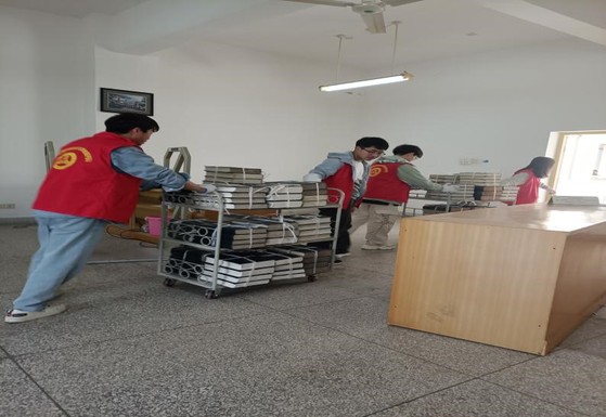 经济管理学院联合图书馆开展劳动教育志愿活动