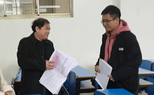 经济管理学院“研途有你”全真考研模拟考试顺利举行