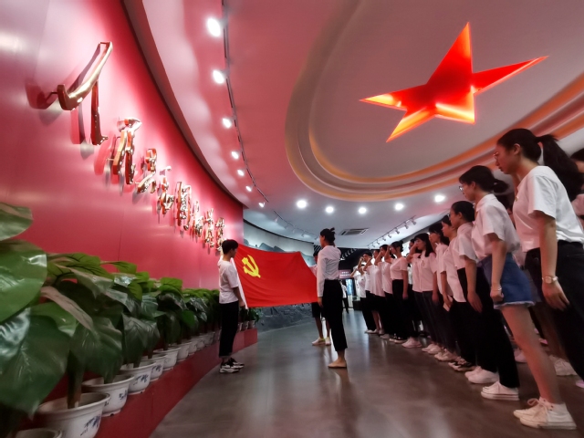 经济管理学院开展主题党日活动庆祝建党百年