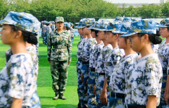 2018级新生军训掠影 | 迷彩青春，致远商院