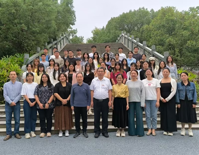 经济管理学院举办国际经济与贸易（联合培养) 2401班师生见面会