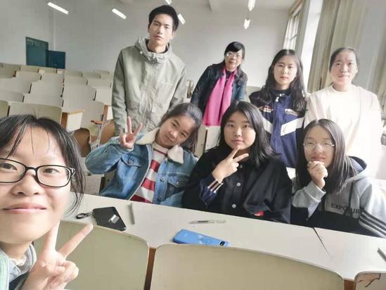 学党史 办实事丨以梦为马，不负韶华 ——人力资源管理2001班专业导师活动剪影